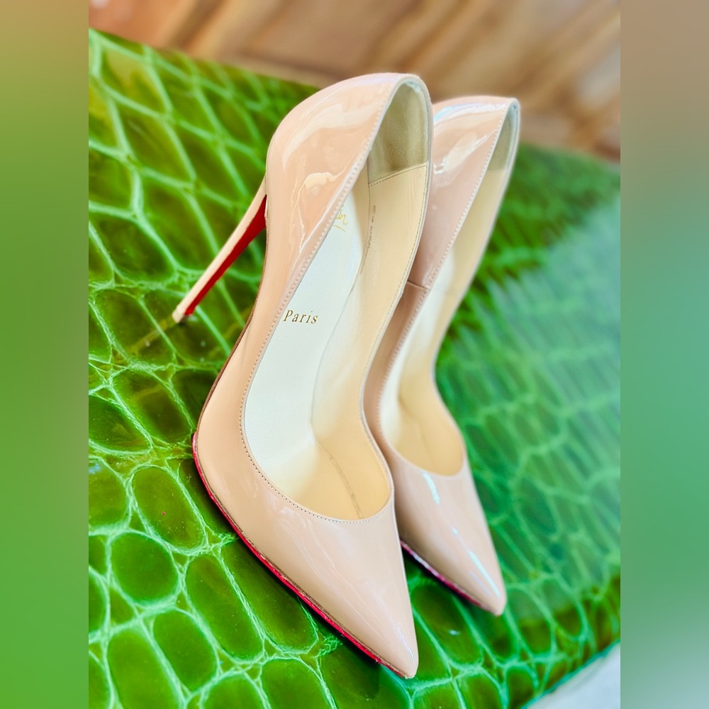 EUC Christian Louboutin SO KATE 120mm Heels Pumps 38.5 M Nude Beige Patent 8M